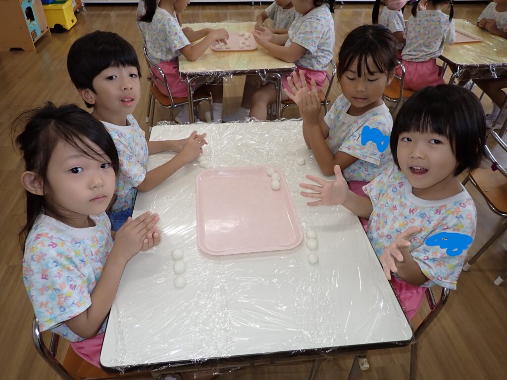 P9290028 すみれ　まるまるまっるまり