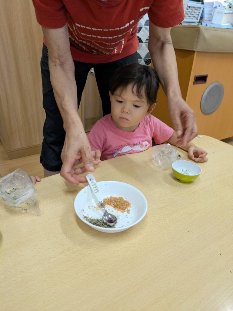 ふりかけ ちゅー② いれる ④