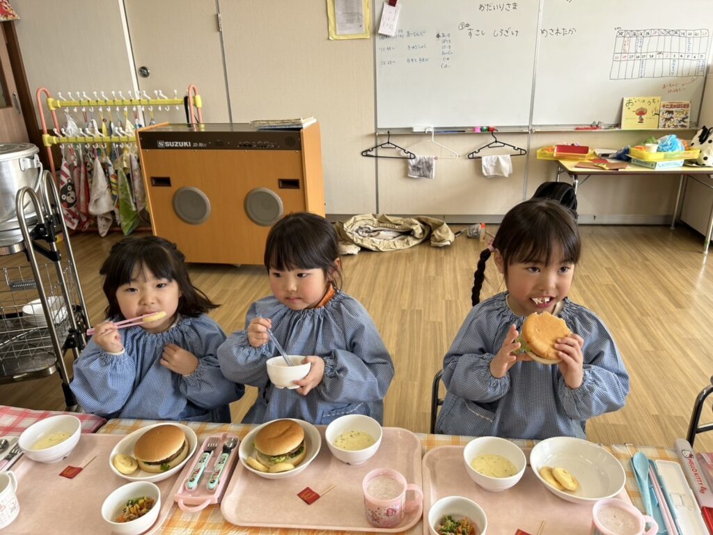 すずらん　おたのしみ給食