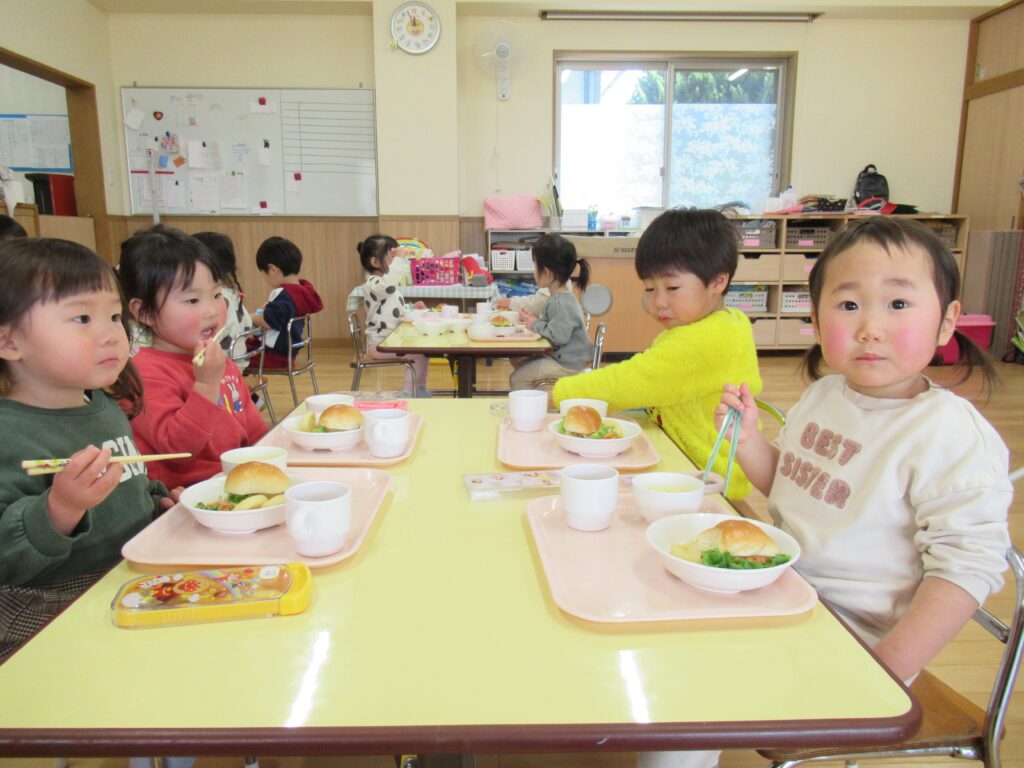 ちゅー②　おたのしみ給食　③